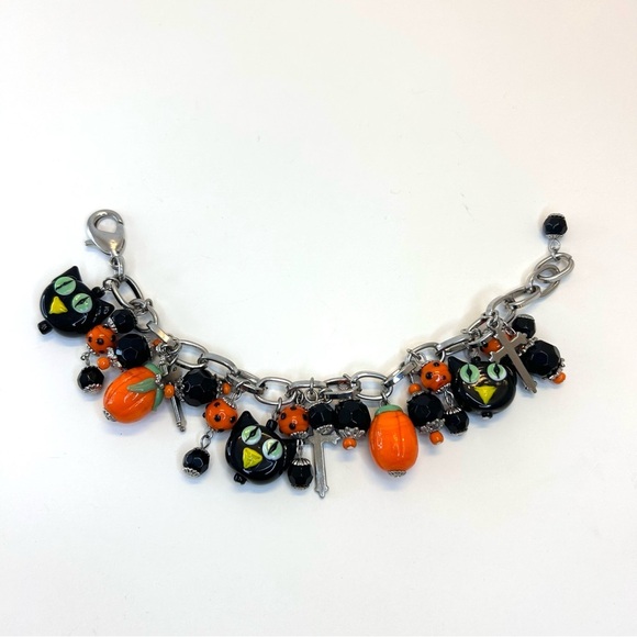 Art Glass Charm Bracelet Lampwork Beaded Chunky Halloween Cat Cross Silver Tone - Picture 3 of 9
